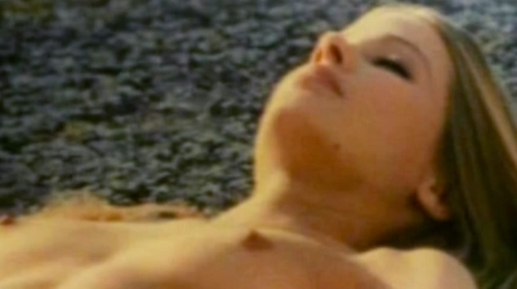 Cugini carnali nude scenes preview Cugini carnali nude scenes